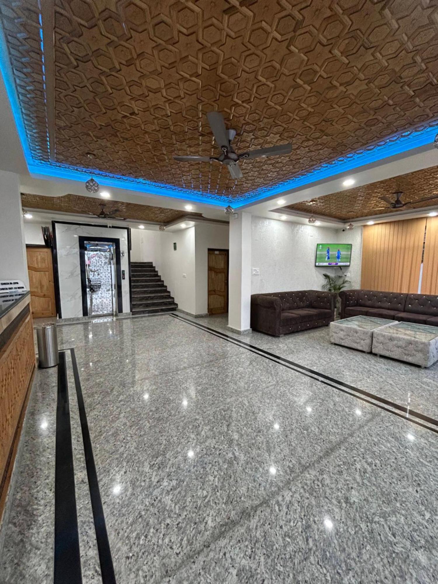 Fair Mount, Airport Road, Humhama Srinagar Hotel ภายนอก รูปภาพ
