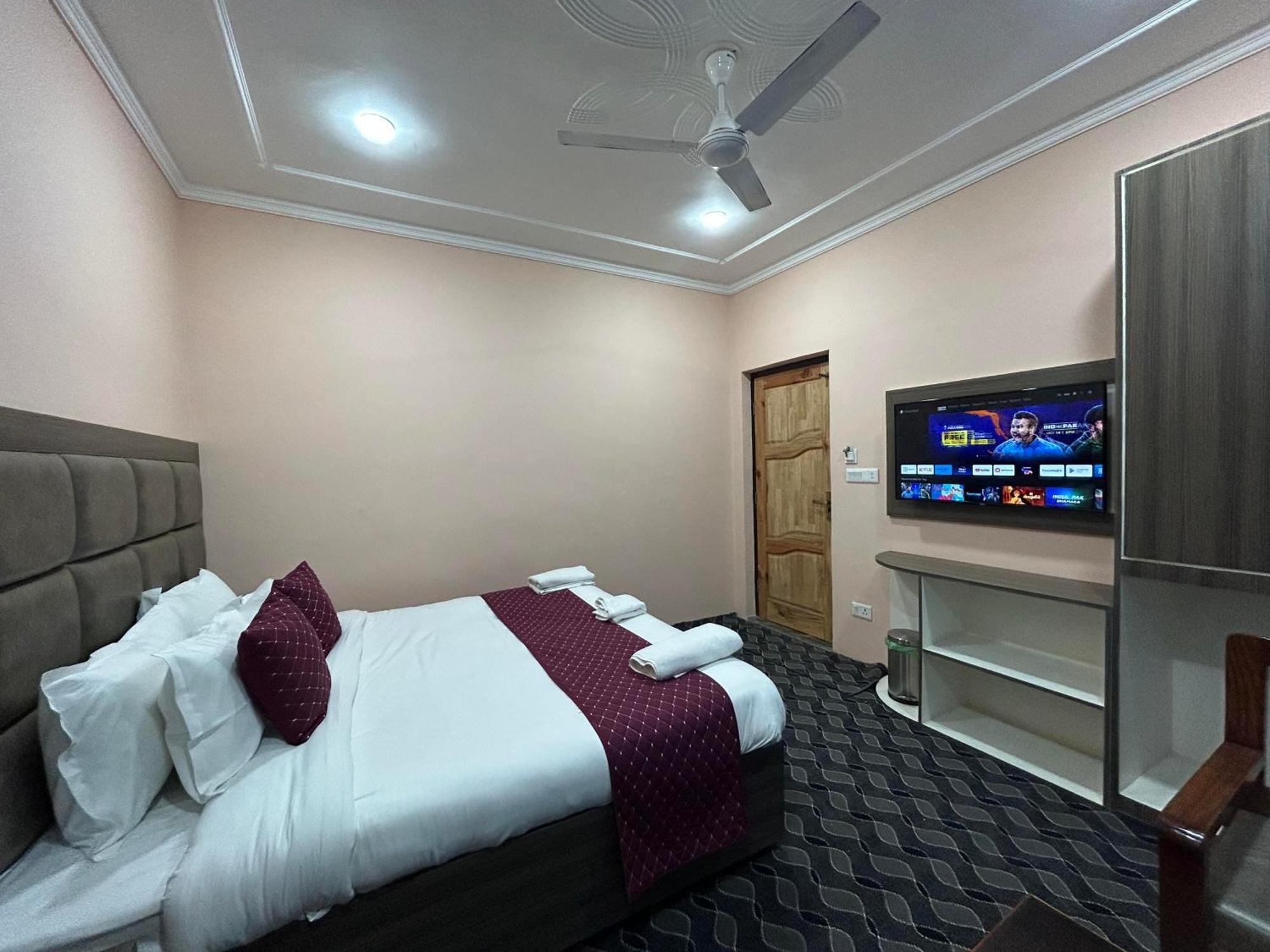 Fair Mount, Airport Road, Humhama Srinagar Hotel ห้อง รูปภาพ