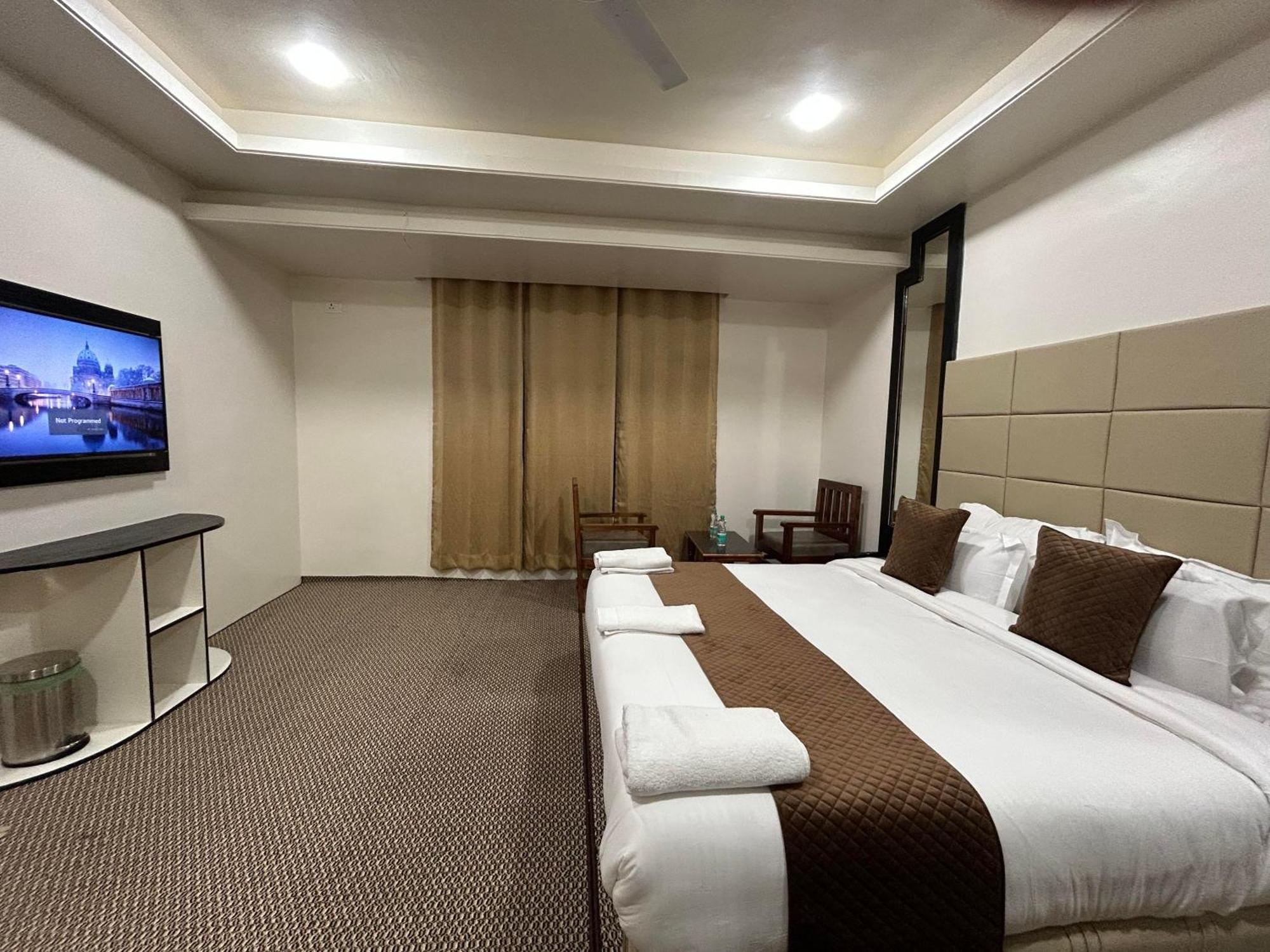 Fair Mount, Airport Road, Humhama Srinagar Hotel ห้อง รูปภาพ
